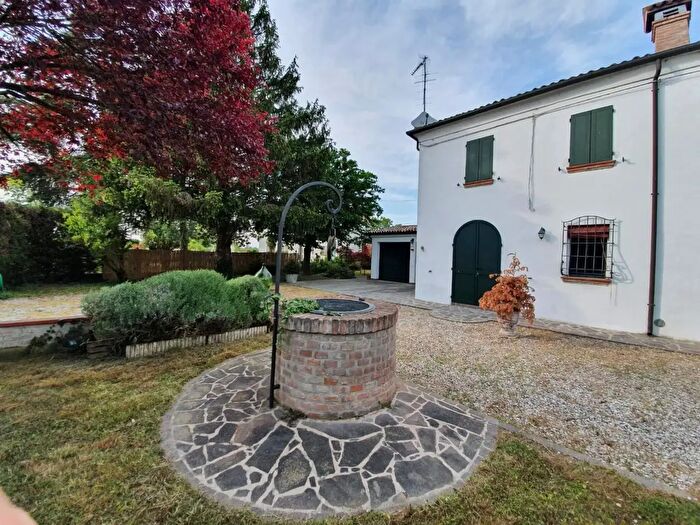 Casa con 5 locali in affitto in Via Ponte Rosso, Ferrara