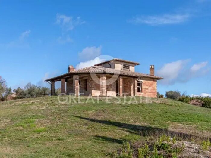 Casa con 6 locali in vendita in Via Caponero, Montecastrilli