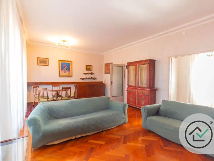 Appartamento con 5 locali in vendita in Via Magenta, Varese