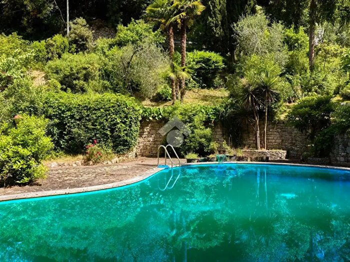 Casa con 10 locali in vendita in Via Colombere, Malcesine