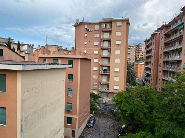 Appartamento bilocale in affitto in Via Santa Maria della Costa, Genova