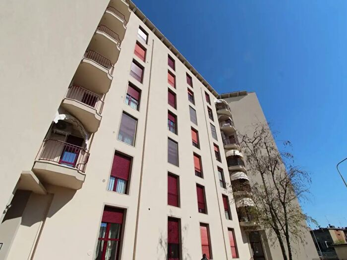 Appartamento trilocale in vendita in Via Brescia, Novara