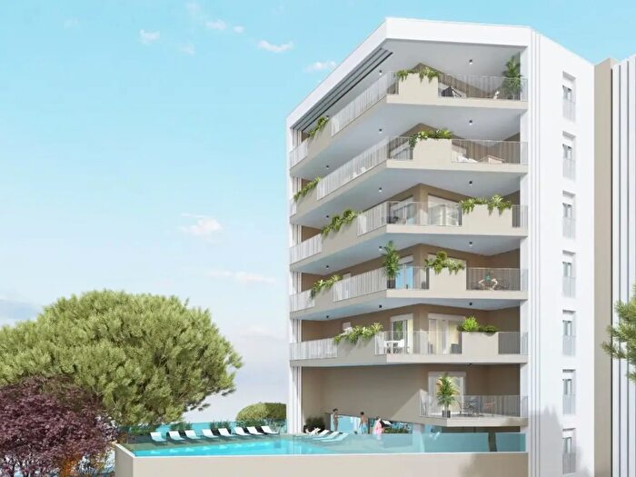 Appartamento trilocale in vendita in Via Olanda, Jesolo