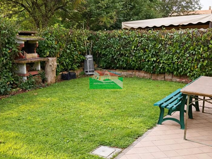 Appartamento trilocale in vendita in Viale Guido Cavalcanti, Ravenna