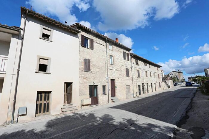 Casa bilocale in vendita in Via Tifernate Gubbio, Gubbio