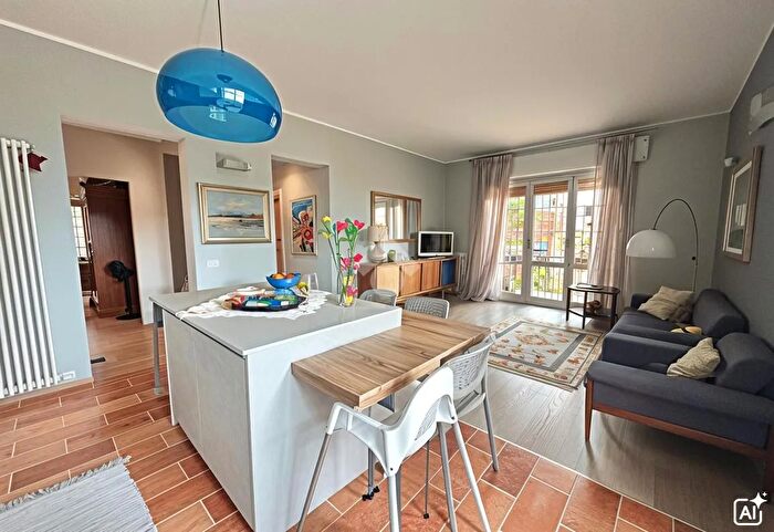 Appartamento quadrilocale in vendita in Via Chiappini, Cervia