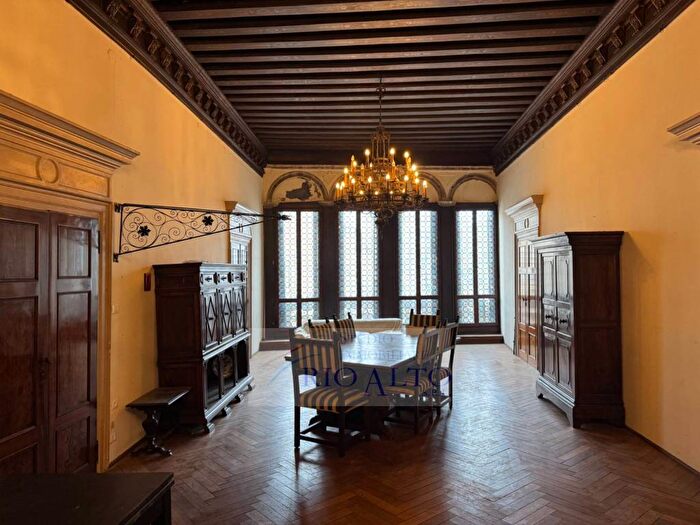 Appartamento con 6 locali in affitto in Campo Santa Maria Formosa, Santi Giovanni e Paolo Santa Maria Formosa, Venezia
