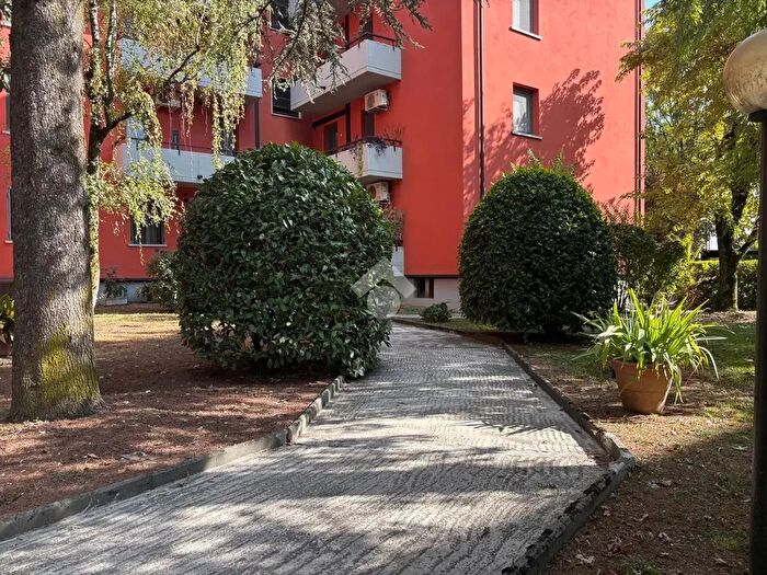 Appartamento bilocale in vendita in Strada Comunale Paullo, Parma