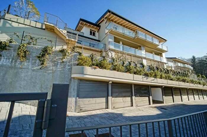 Appartamento quadrilocale in vendita in Via Fratelli Calvi Calolziocorte, Calolziocorte