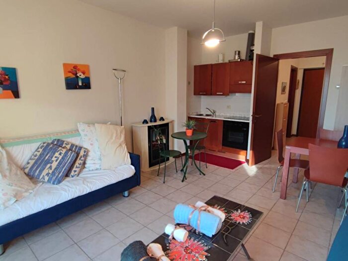 Appartamento bilocale in affitto in Via Antica Regina, Acquaseria, San Siro