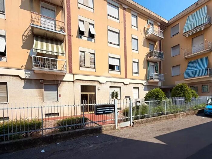 Appartamento trilocale in vendita in Vicolo Dossena, Rescaldina