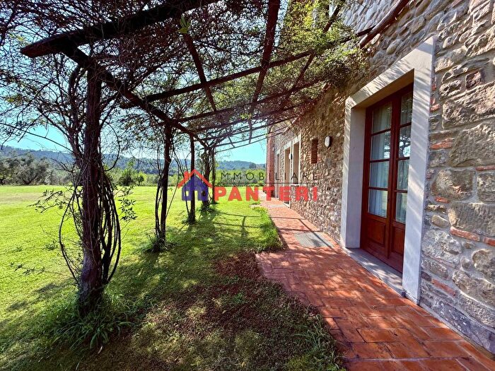 Casa quadrilocale in affitto in Via dei Colli, Veneri, Pescia