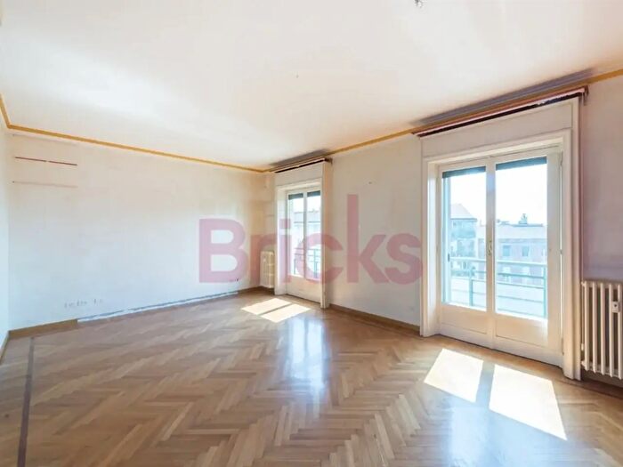 Appartamento con 5 locali in vendita in Viale Andrea Doria, Milano