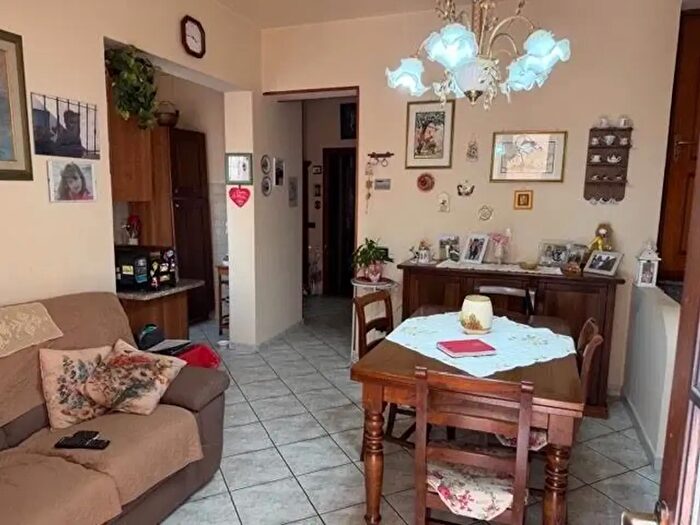 Casa con 5 locali in vendita in Calci