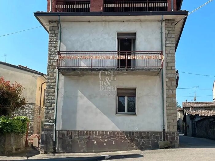 Casa con 9 locali in vendita in Via Francesco Tabacco, Cecima