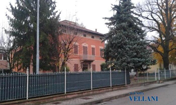 Casa con 6 locali in vendita in Campagnola Emilia