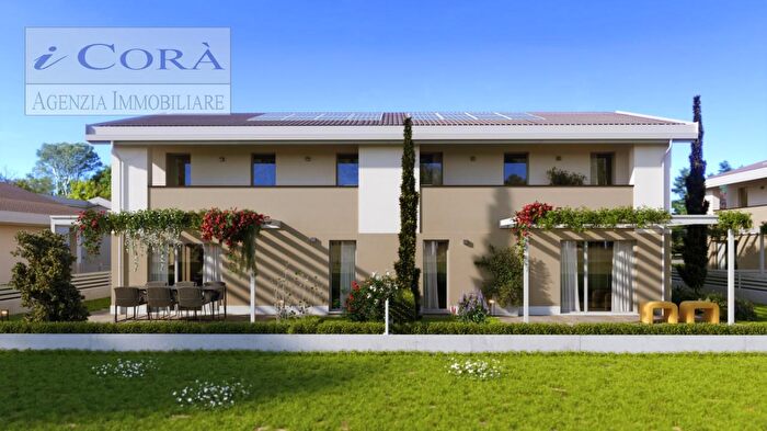 Casa quadrilocale in vendita in Via Selvatico, Teolo