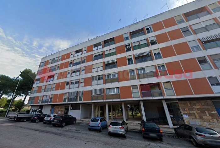 Appartamento quadrilocale in vendita in Piazza di Vittorio, Taranto