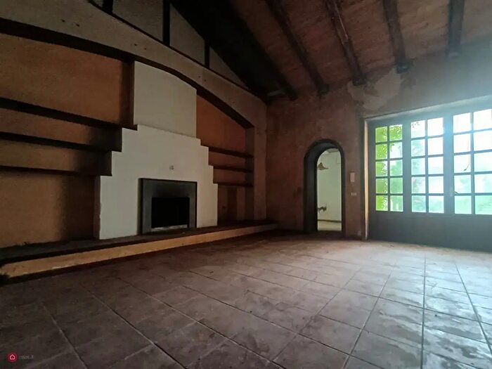 Casa con 5 locali in vendita in Floridia