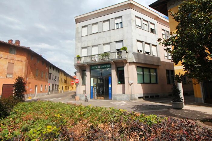 Appartamento trilocale in vendita in Via Roma, Arconate