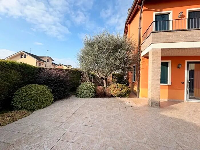 Casa quadrilocale in vendita in Cervarese Santa Croce