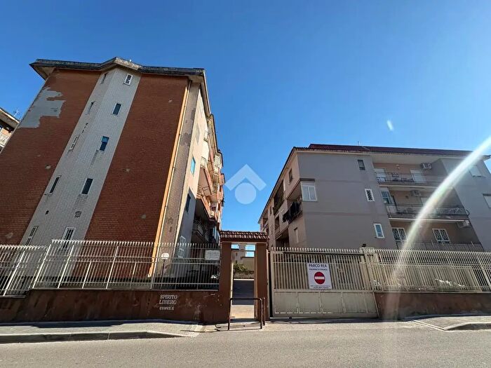 Appartamento trilocale in vendita in Via Angelo Volpicelli, Arzano