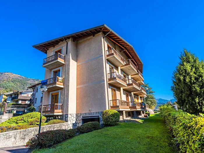 Appartamento trilocale in affitto in Via Barbarigo, Clusone