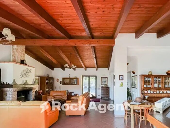 Casa con 5 locali in vendita in Contrada Donnantona, Borgia