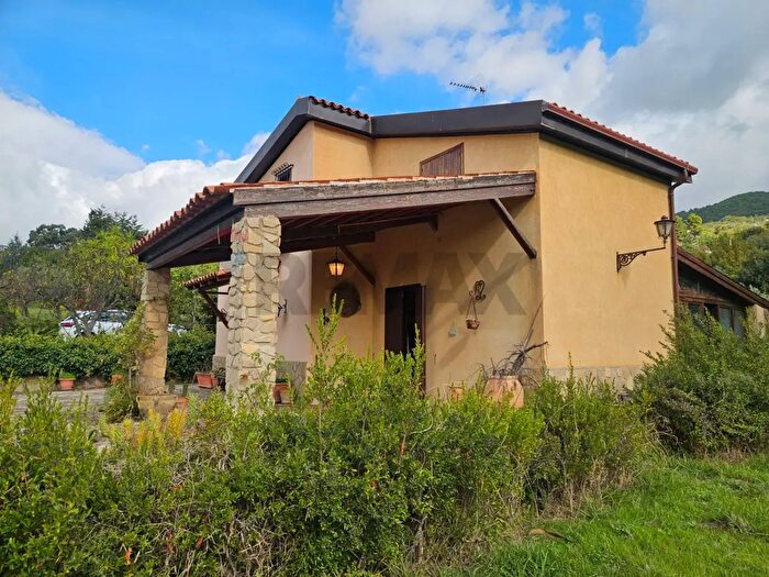 Casa con 5 locali in vendita in Ss, Polizzi Generosa