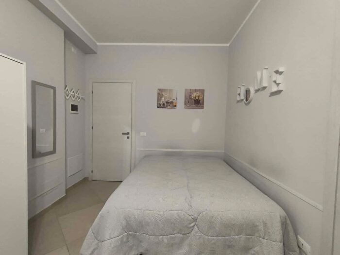 Appartamento monolocale in affitto in Via Rosario Gregorio, Palermo