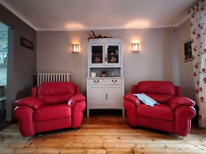 Appartamento trilocale in vendita in Via Dora, Nus