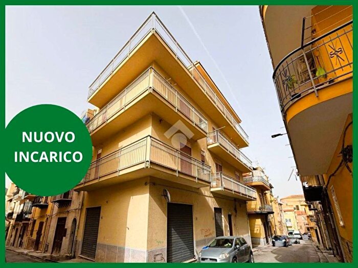 Casa con 6 locali in vendita in Via Sacerdote Angelo Andrea Sammarco, Centro, Bagheria