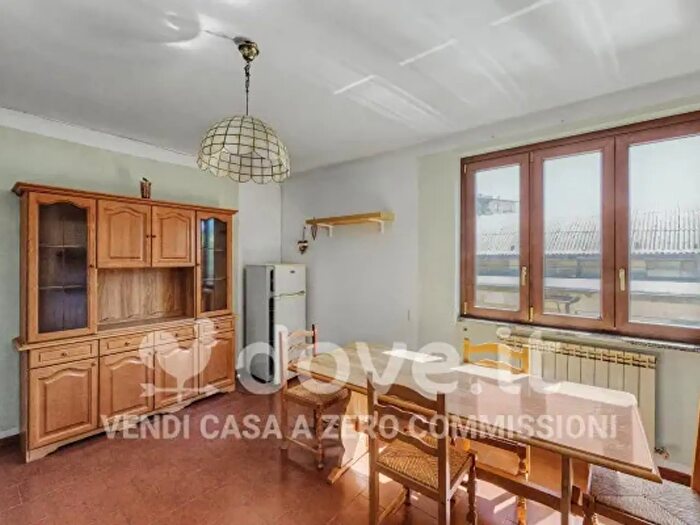 Appartamento bilocale in vendita in Via Tonale, Varese