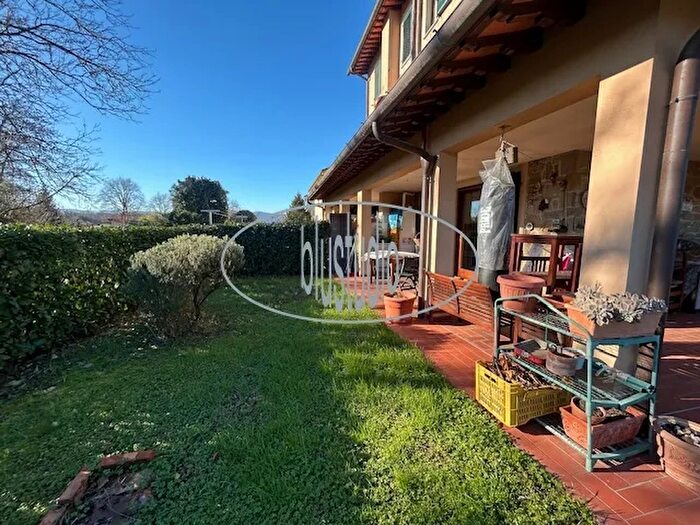 Casa quadrilocale in vendita in Reggello