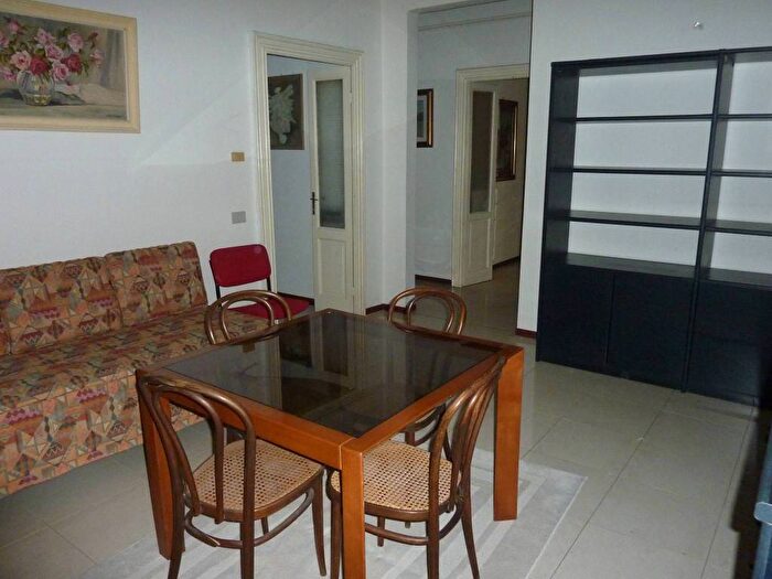 Appartamento trilocale in affitto in Via Costantino Porta, Centro Stazione, Novara