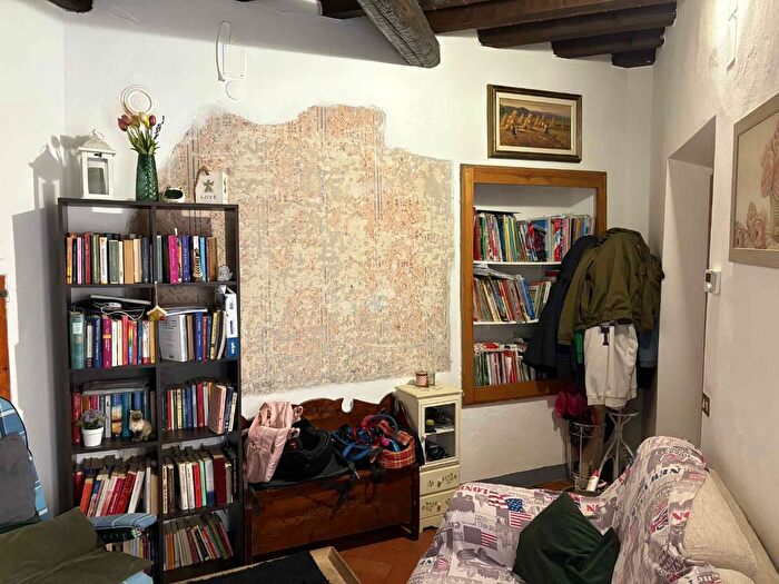 Casa quadrilocale in vendita in alle Buia, Calci