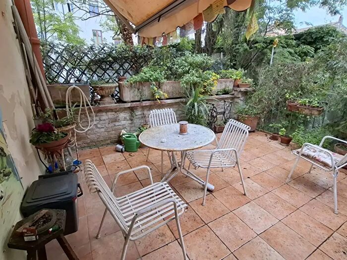 Appartamento trilocale in vendita in Via Gaspare Landi, Piacenza