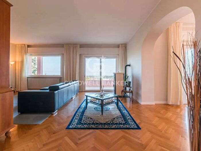 Casa con 8 locali in vendita in Via Camilluccia, Misano Adriatico