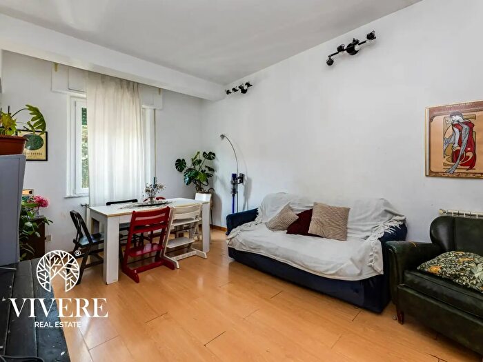 Appartamento trilocale in vendita in Via Vitellia, Roma