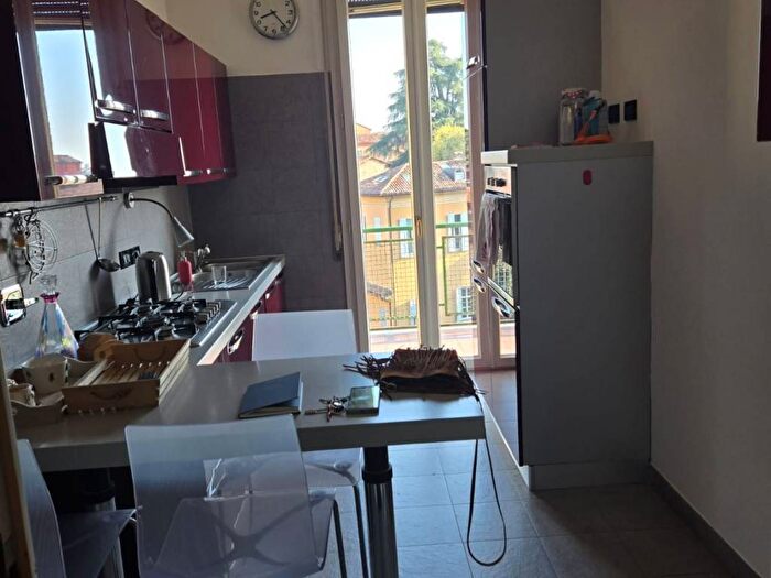 Appartamento quadrilocale in affitto in Mura di Porta dAzeglio, Saragozza dentro le Mura, Bologna