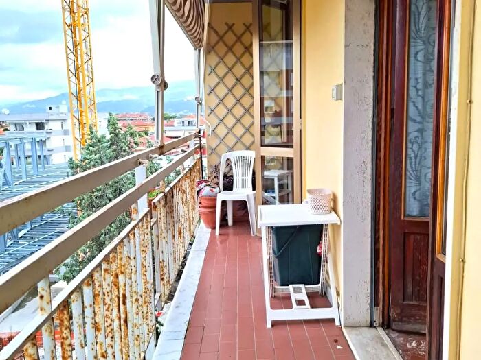 Appartamento con 5 locali in vendita in Carrara