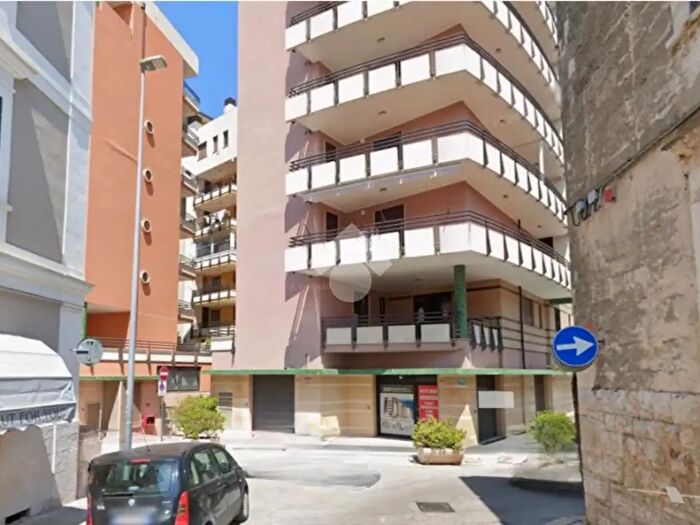 Appartamento trilocale in vendita in Via Imbriani, Bisceglie