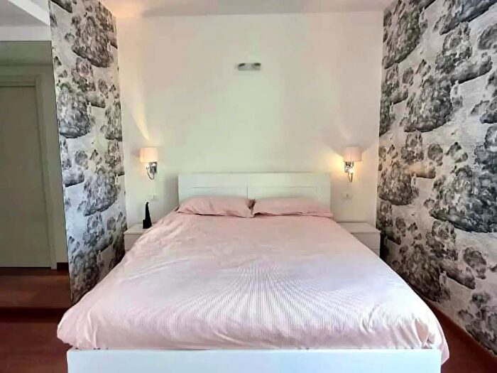 Appartamento in affitto in Via Medeghino, Milano