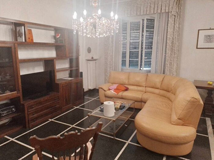 Appartamento con 5 locali in affitto in Viale delle Brigate Partigiane, Foce, Genova