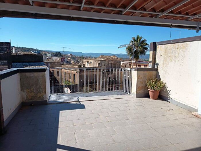 Appartamento monolocale in affitto in Piazza Nazionale, Lentini