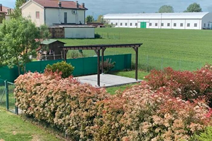 Appartamento trilocale in vendita in Via Bastia, Lugo