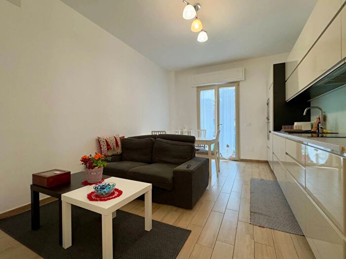 Appartamento quadrilocale in vendita in Via Custoza, Sesto San Giovanni