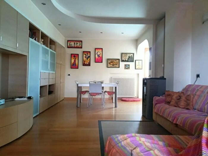 Appartamento trilocale in vendita in Via Giuseppe Gasparini, Rivergaro