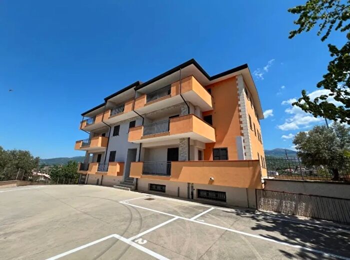 Appartamento quadrilocale in vendita in Zumpano