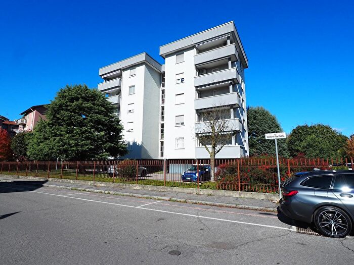 Appartamento quadrilocale in vendita in Via Vescovo Garibaldo a, Inzago